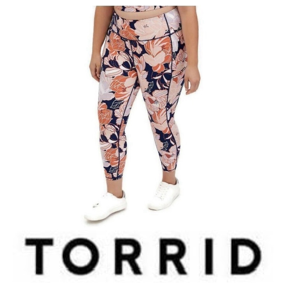 Torrid Navy & Peach Floral Performance Core Crop Active Leggings in Size…